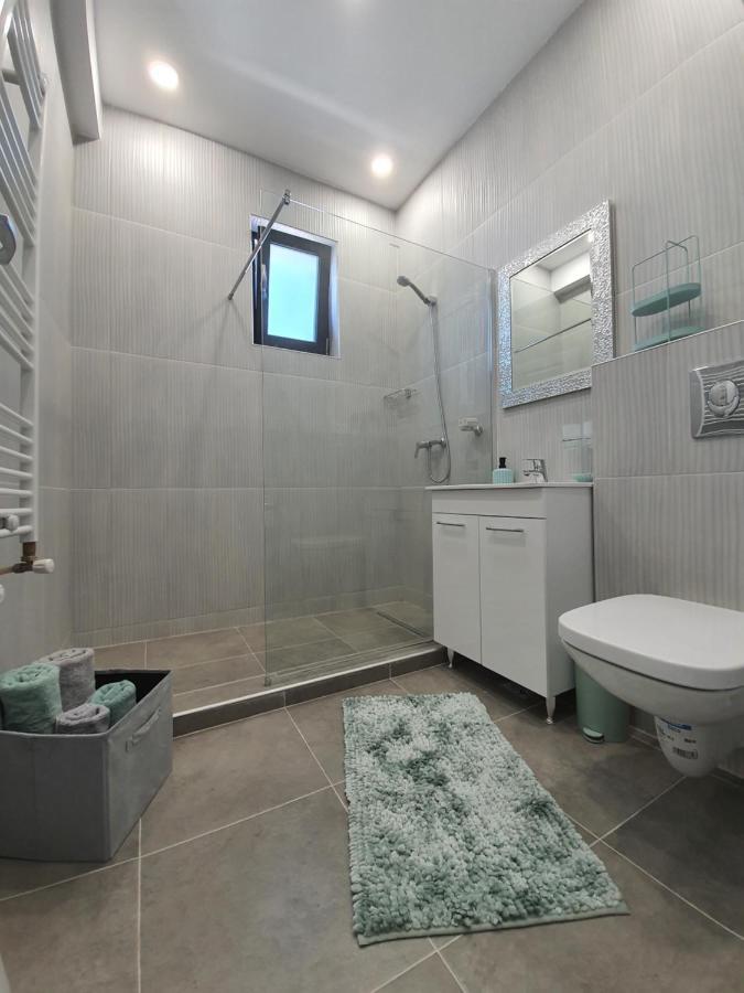 Apartament Lux Eika Неводарі Екстер'єр фото
